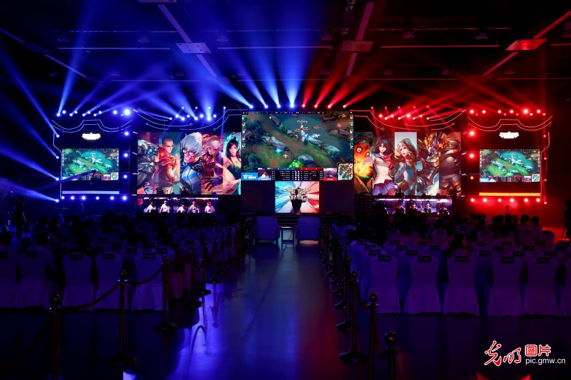 场盛会的影 场盛会的影