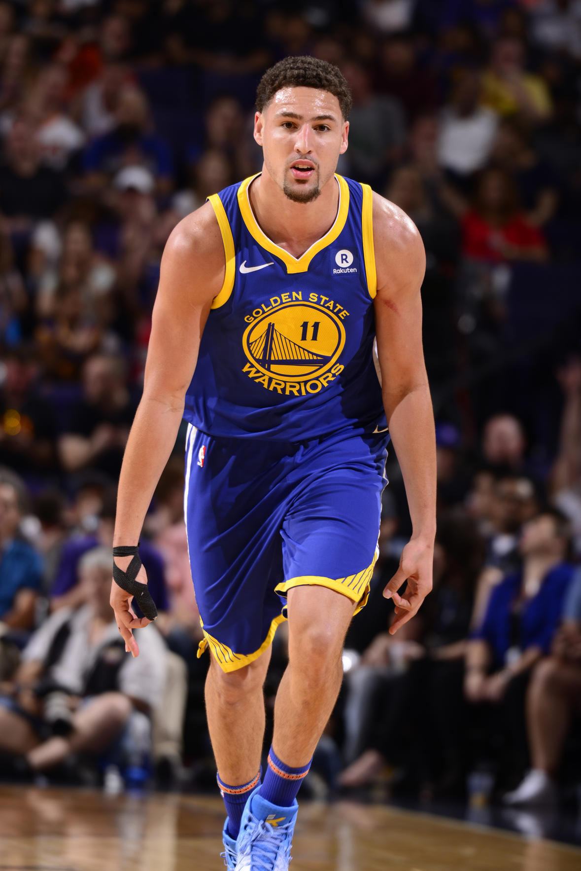 布里奇斯41分文班空砍42+18 尼克斯险胜马刺