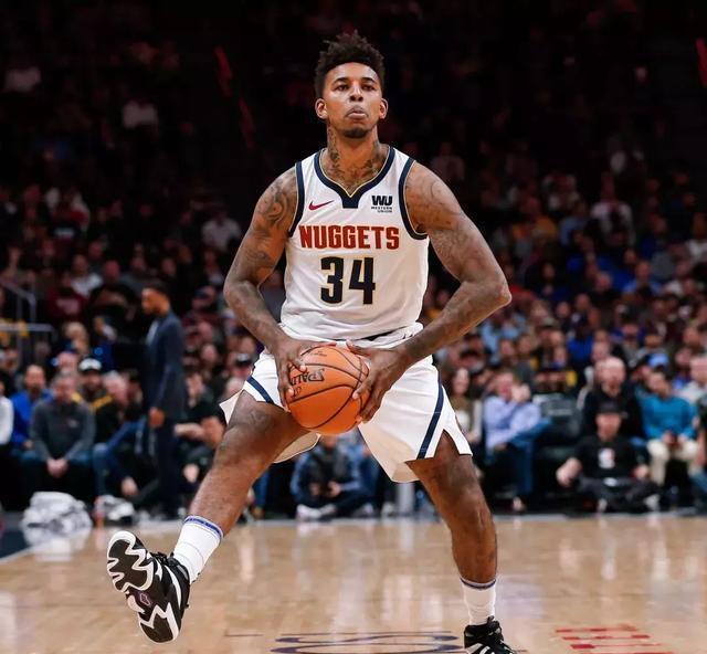 持球点重复 持球点重复