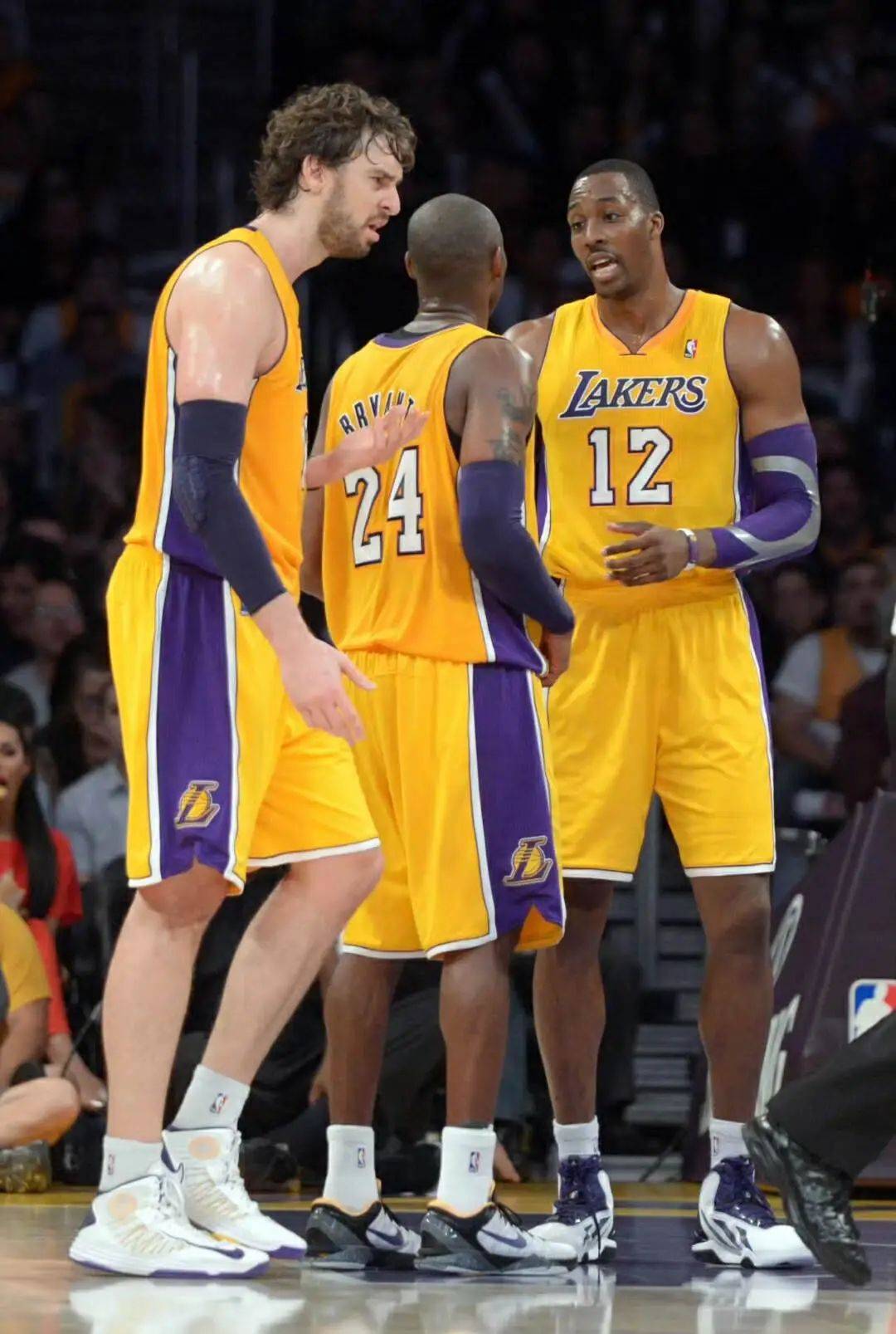 频繁摇摆 频繁摇摆