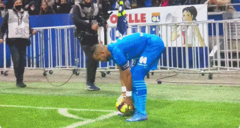 2-1，24岁AC米兰旧将一传一射，率队逆转切尔西，豪取欧冠3连胜